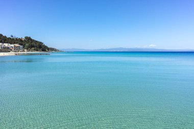 Kallithea, Chalkidiki, Orta Makedonya ve Yunanistan yakınlarındaki Kassandra kıyı şeridinin inanılmaz manzarası