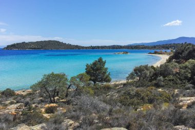 Lagonisi Sahili yakınlarındaki Sithonia kıyı şeridi, Chalkidiki, Orta Makedonya, Yunanistan