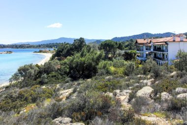 Lagonisi Sahili yakınlarındaki Sithonia kıyı şeridi, Chalkidiki, Orta Makedonya, Yunanistan