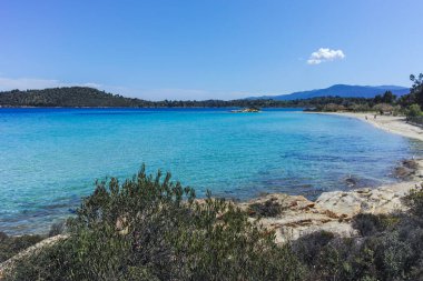 Lagonisi Sahili yakınlarındaki Sithonia kıyı şeridi, Chalkidiki, Orta Makedonya, Yunanistan