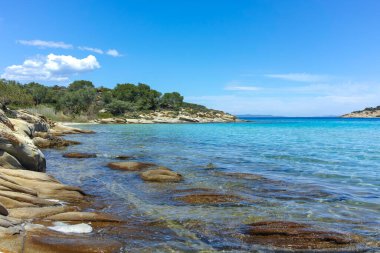 Lagonisi Sahili yakınlarındaki Sithonia kıyı şeridi, Chalkidiki, Orta Makedonya, Yunanistan