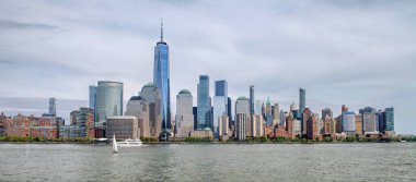 Bir tekneden New York manzarası