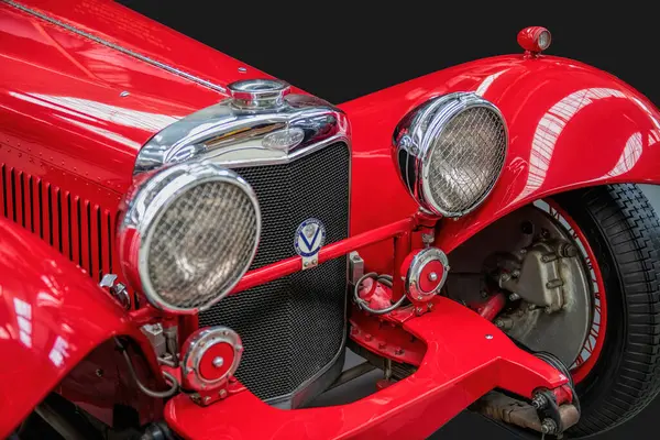 Eski bir arabanın detayları.