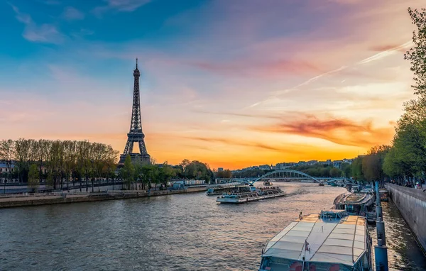 Эйфелева Башня Городе Париже Закате — стоковое фото