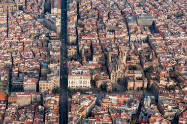 İspanya 'daki Barselona eski kasaba binalarının geniş açılı görüntüsü