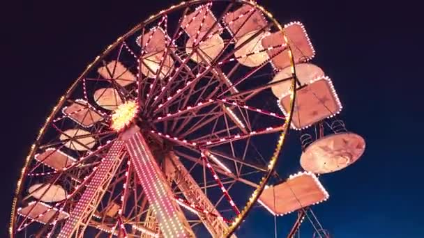 Kermis Reuzenrad Nachts Ferris Wiel Achtbaan Beweging Pretpark Nachts — Stockvideo