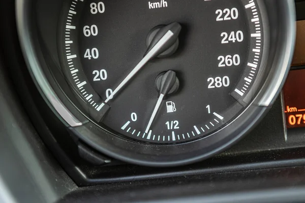Macro Detail Car Fuel Level Needle — Stock Photo, Image