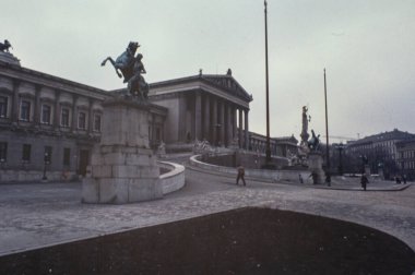 Viyana, Avusturya Nisan 1985: Viyana parlamento binası 80 'lerde