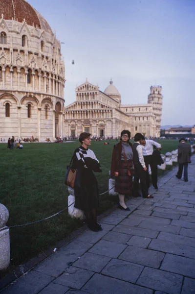 Pisa Itália Maio 1983 Turistas Cena Pisa Década — Fotografia de Stock