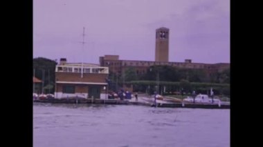 Venedik, İtalya 1971: 70 'lerde Venedik lagün navigasyon sahnesi