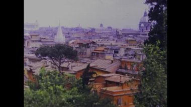 Roma, İtalya 1975: Roma şehir manzarası 70 'lerde