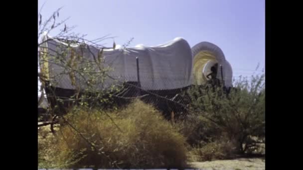 Phoenix Stany Zjednoczone Mogą 1981 Caravan Native American Wagonów Latach — Wideo stockowe