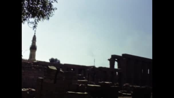 Kings Valley Egypt May 1988 Enclosure Amun Arkeologi Site View — Stok Video