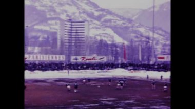 Lugano, İsviçre Mart 1969: 60 'larda kar manzaralı futbol maçı