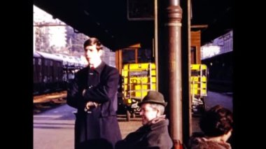 Lugano, İsviçre Mart 1969: 60 'larda tren sahnesi olan tren istasyonu