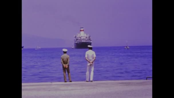 Ντουμπρόβνικ Κροατία Ιούνιος 1973 Κρουαζιερόπλοιο Φτάνει Στο Λιμάνι Δεκαετία Του — Αρχείο Βίντεο