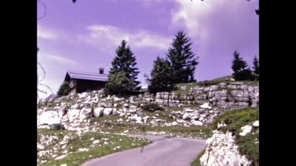 Genève Zwitserland Mei 1970 Dorpsscène Van Kleine Alpen Jaren — Stockvideo