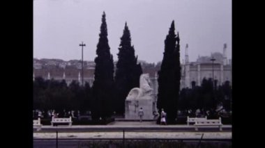 Lizbon Portekiz Ağustos 1980: Lizbon şehir manzarası 80 'lerde