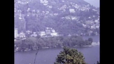 Lugano, İsviçre Ekim 1982: Lugano göl manzaralı 80 'ler