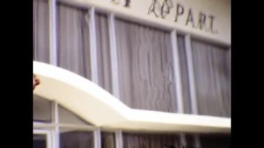 Rodos, Yunanistan Haziran 1981: 80 'lerde kadın otel sahnesinden çıktı