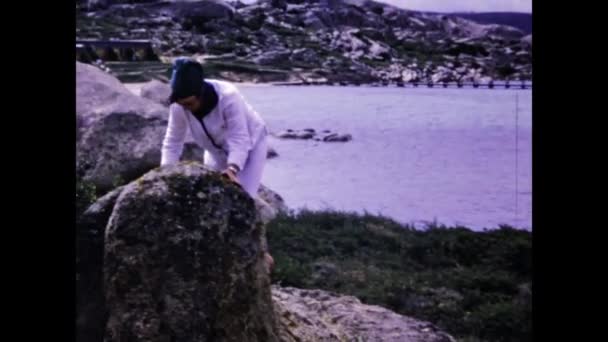 Olbia Itália Junho 1968 Turistas Cena Costeira Sardenha Década — Vídeo de Stock