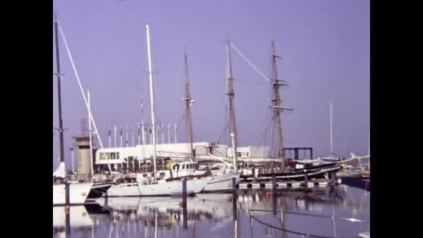 1980年8月 葡萄牙维拉莫拉 1980年代的维拉莫拉游艇观景 — 图库视频影像