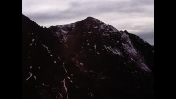 1978年10月フランス ルルド 70年代のピレネー山脈風景 — ストック動画