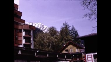Chamonix, Fransa 1974: Chamonix dağ manzarası 70 'lerde