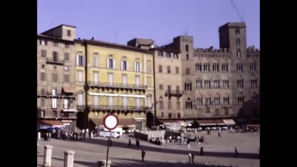 Сиена Сентябрь 1977 Года Сиенская Площадь Сцена Видом Центр Города — стоковое видео