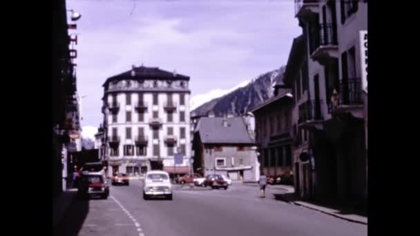 フランス シャモニー1974年5月 70年代のシャモニー市街地景観 — ストック動画