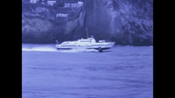 1978年4月 意大利那不勒斯 70年代那不勒斯海岸景观 — 图库视频影像
