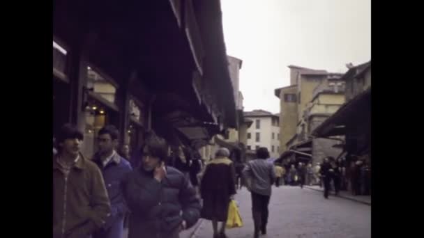Φλωρεντία Ιταλία Μάρτιος 1981 Florence Ponte Vecchio Άποψη Στη Δεκαετία — Αρχείο Βίντεο
