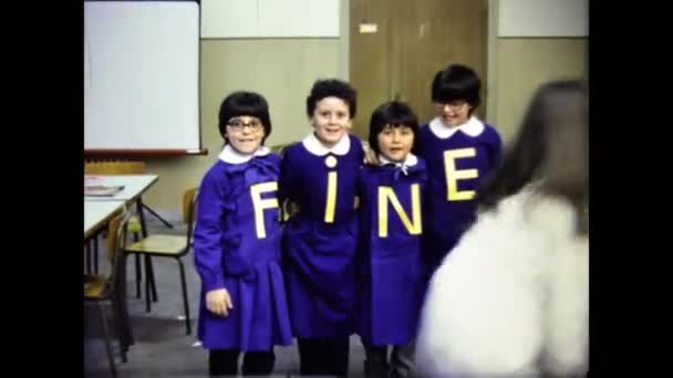 Milan Italy March 1969 Children Elementary School Apron Scene 60S — Stock Video