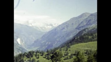 Zermatt, İsviçre juna 1984: 80 'lerdeki İsviçre dağ manzarası