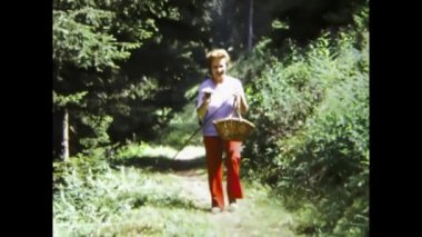 Oberland, İsviçre Mayıs 1970: 70 'lerdeki yaz sahnesinde İsviçre alp manzarası