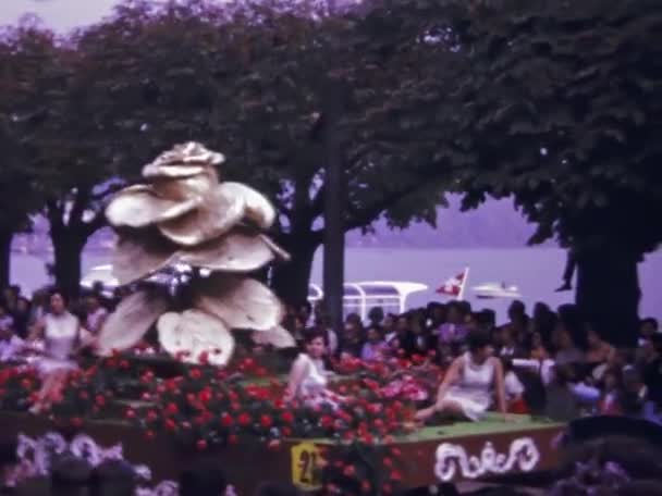 1967年6月 瑞士卢加诺 卢加诺收获节现场 — 图库视频影像