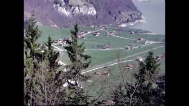 Oberland Sveits Mai 1970 Landskapsscenen Oberland Tallet – stockvideo