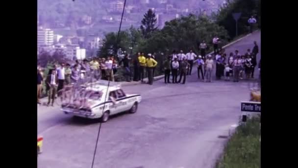 Normandiya Fransa Mart 1971 Lerde Bisiklet Yarışı Sahnesi — Stok video