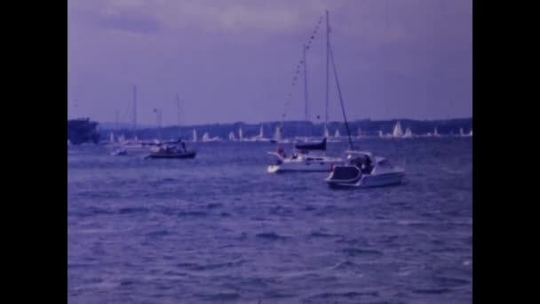Портсмут Велика Британія Травня 1994 Року Багато Човнів Кораблів Морі — стокове відео