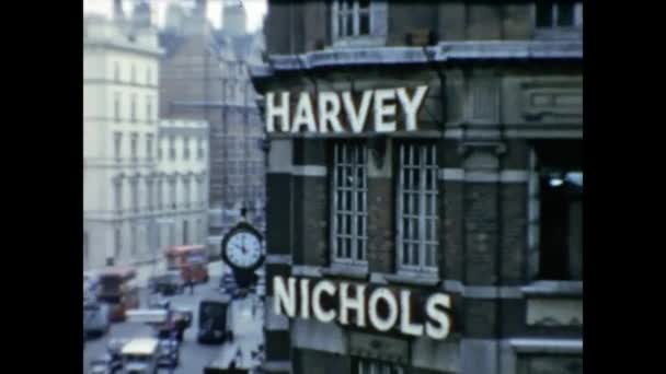 1959年5月イギリス ナイツブリッジ市内50場景 — ストック動画