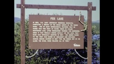 Skagway ABD Temmuz 1987: Alaska zümrüt gölü 80 'lerde yaz zamanı sahnesinde görülüyor