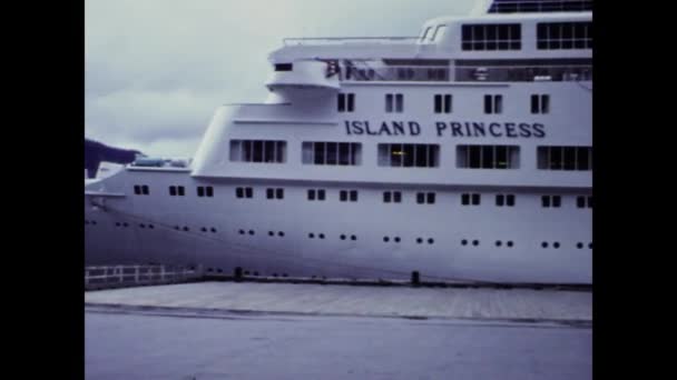 Джуно Сша Липень 1987 Року Корабель Крейсерів Пристикований Порту — стокове відео