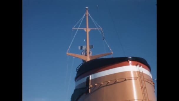 Mykonos Greece June 1966 Tourists Cruise Ship Scene 60S — Vídeos de Stock