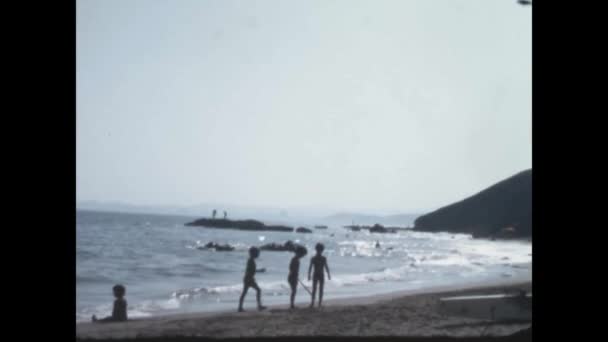 Seville Spain June 1977 Children Play Sea Silhouette Shot Scene — Vídeo de stock