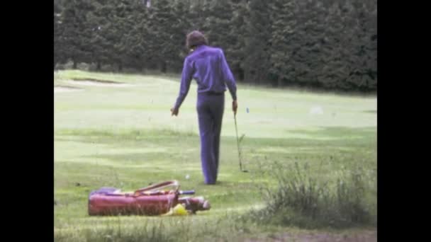 Pitmedden United Kingdom May 1979 People Play Golf Scene 70S — Stock Video