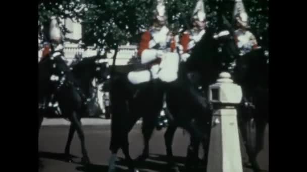 London United Kingdom May 1948 Mount Soldiers London Scene 40S — Stock Video