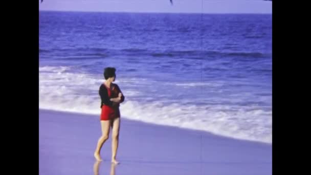 アメリカ合衆国チャタム1958年6月 50歳のチャタム ビーチ ビュー シーン — ストック動画