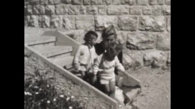 Dolomitler, İtalya 1955: İtalyan köylülerinin 50 'li yıllardaki günlük yaşam sahneleri