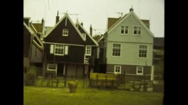 Amsterdam, Hollanda Haziran 1980: 80 'lerde geleneksel Hollanda köy görüşü