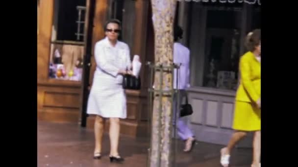 Anaheim Abd Haziran 1974 Disneyland California Manzarası Lerde — Stok video